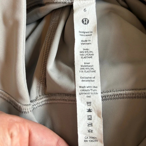 Lululemon Base Pace High-Rise Reflective Crop 23" Gull Grey Size 6 - Picture 8 of 16